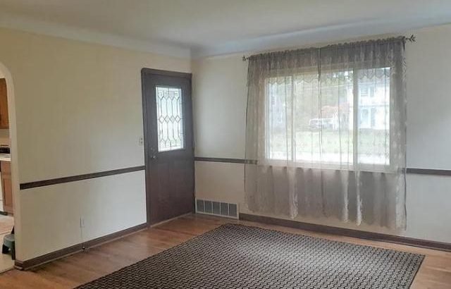 3-bedroom 1 bath ranch with full basement and 1-de