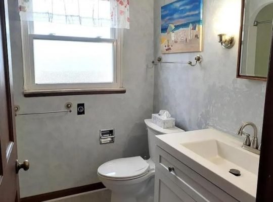 3-bedroom 1 bath ranch with full basement and 1-de