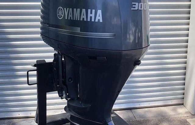 2010 Yamaha 300hp 4 Stroke Outboard MotoR