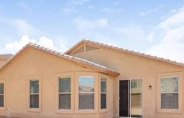 Pet Friendly 3/2 Move In Ready Home in Phoenix