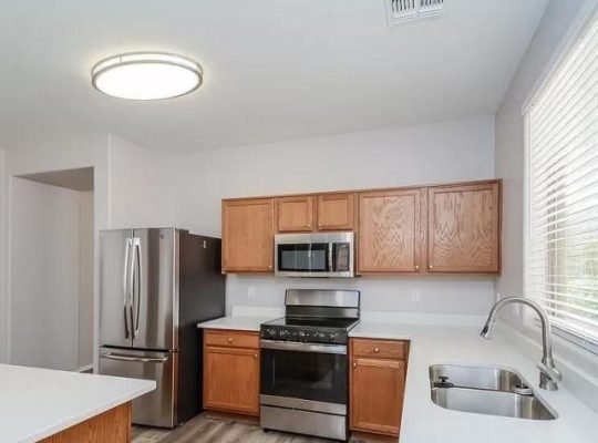 Pet Friendly 3/2 Move In Ready Home in Phoenix