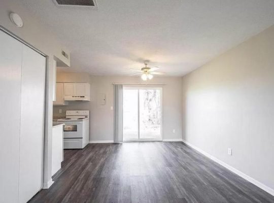 Great 1 bedroom 1 bath home