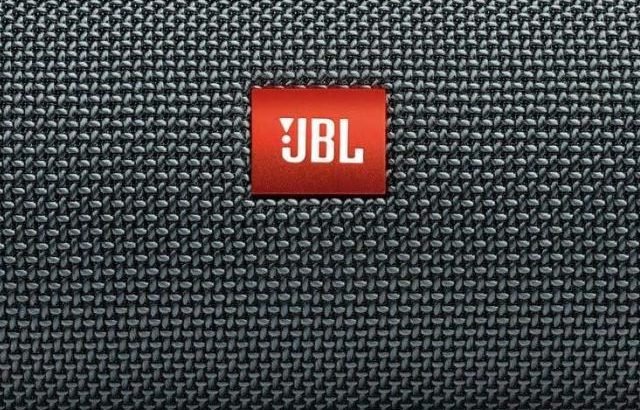 JBL Charge Essential (BLACK) NEW